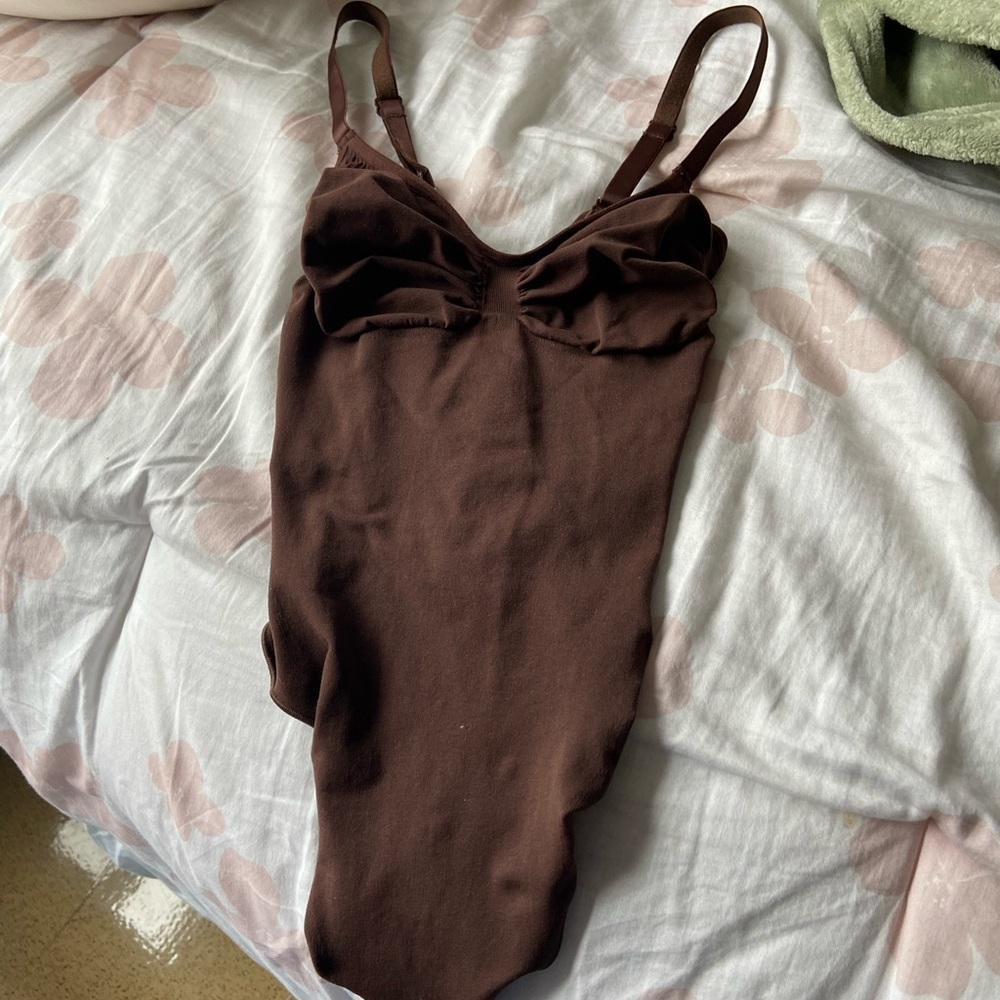 BRAND NEW Skims Bodysuit